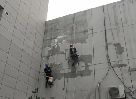 游仙楼顶漏水维修公司分享下游仙外墙防水的注意事项